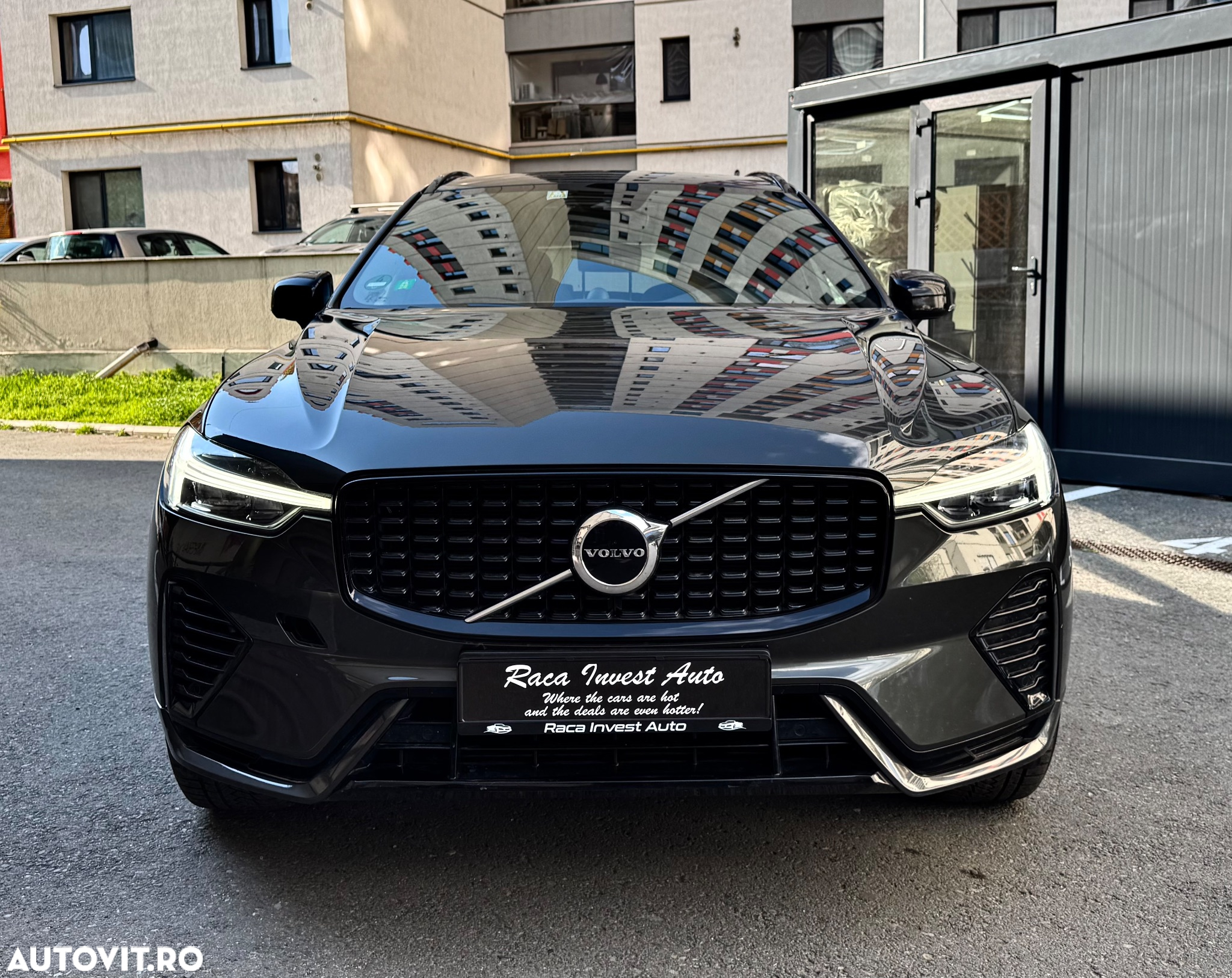 Volvo XC 60 T8 AWD Recharge Geartronic RDesign Expression - 2