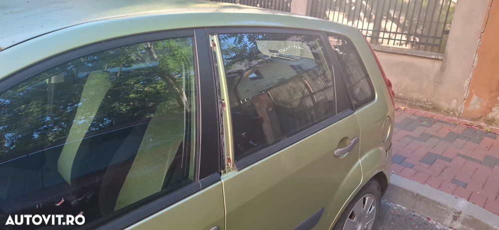 Ford Fiesta - 9
