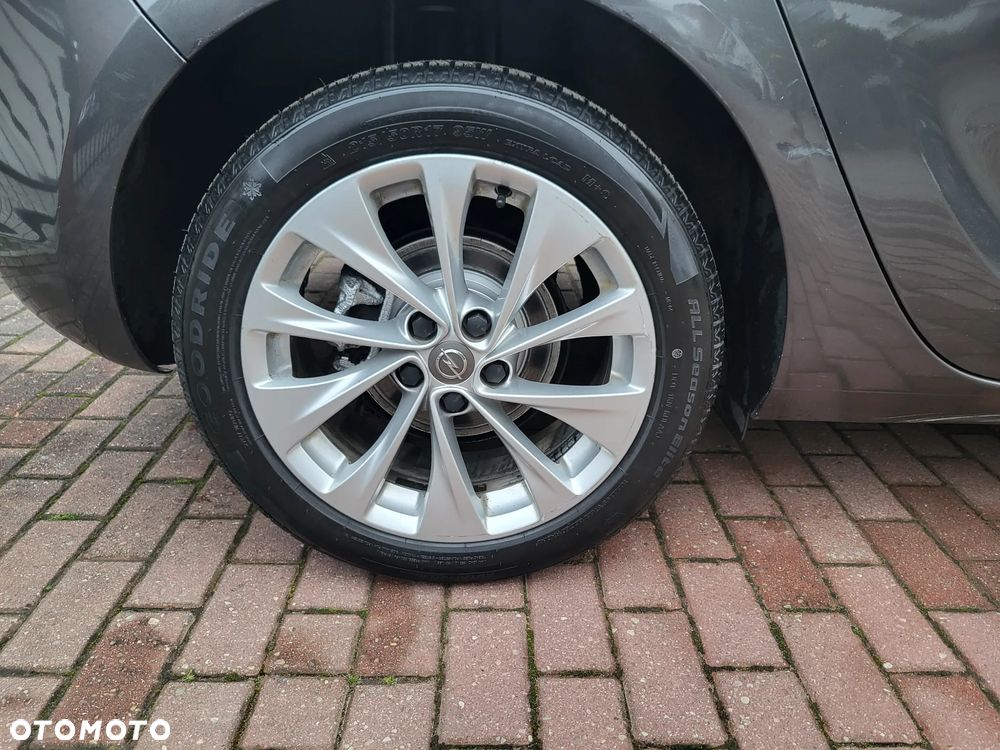 Opel Astra 1.4 Turbo - 26