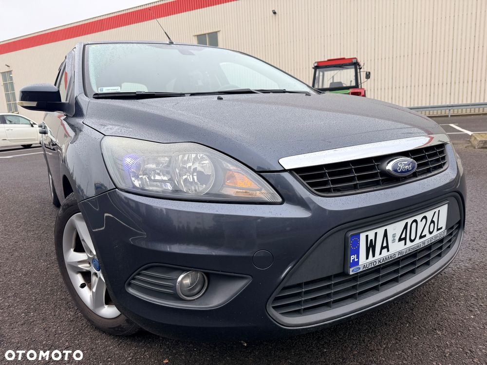 Ford Focus 1.6 Trend - 10