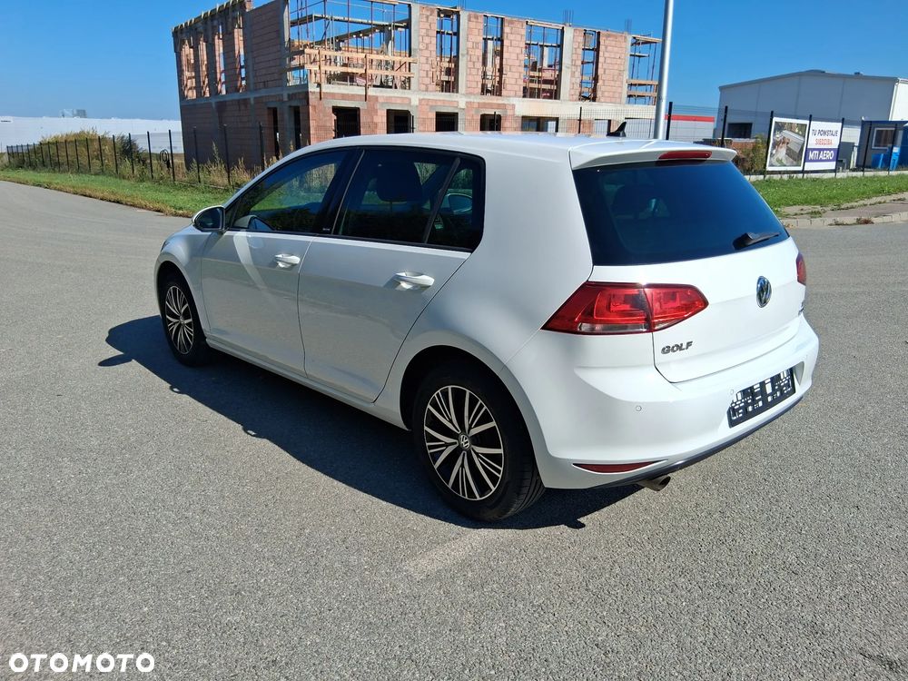 Volkswagen Golf 1.2 TSI BlueMotion Technology Allstar - 12