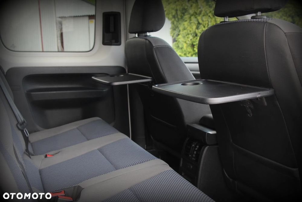 Volkswagen Caddy 2.0 TDI Comfortline DSG - 24