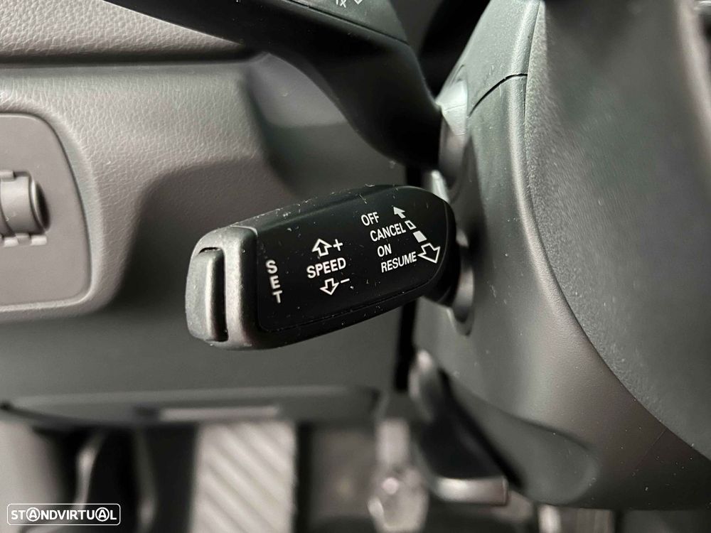 Audi Q3 2.0 TDI Design - 12