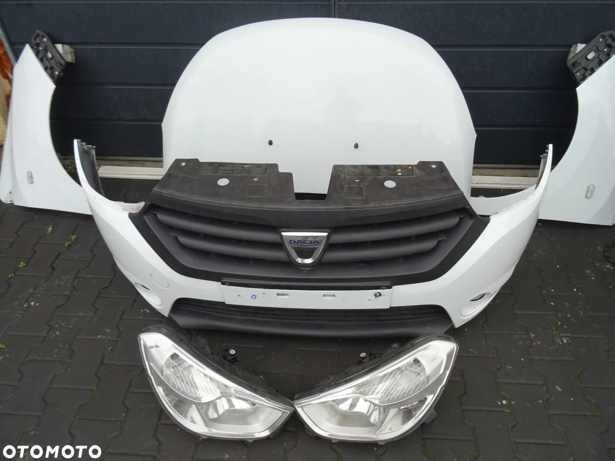 DACIA LODGY 7 OSOB FOTEL SRODKOWY  TYLNY KANAPA SRODKOWA KANAPA TYLNA RAZEM LUB OSOBNO CZESCI ROZNE - 12