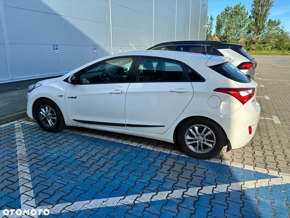 Hyundai i30 1.6 GDI BlueDrive Comfort - 1