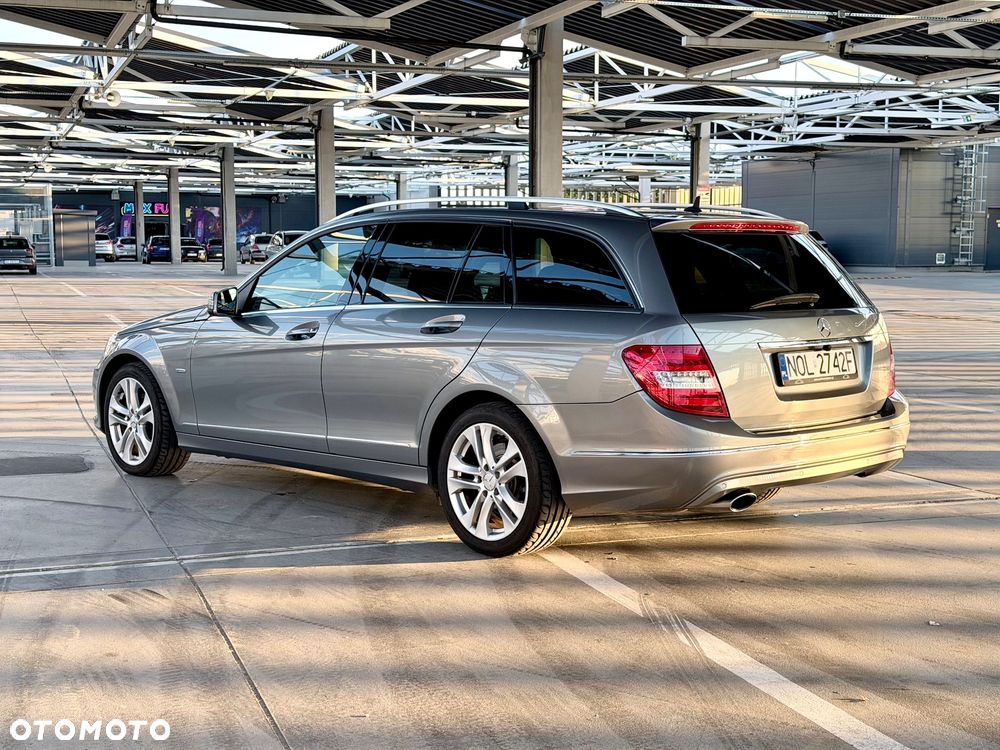 Mercedes-Benz Klasa C 220 CDI DPF BlueEFFICIENCY 7G-TRONIC Avantgarde Edition - 9