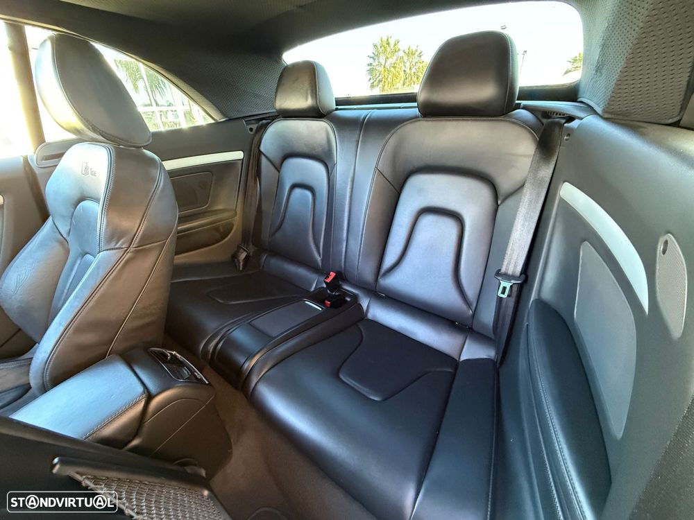 Audi A5 Cabrio 2.0 TDi Multitronic S-line - 28