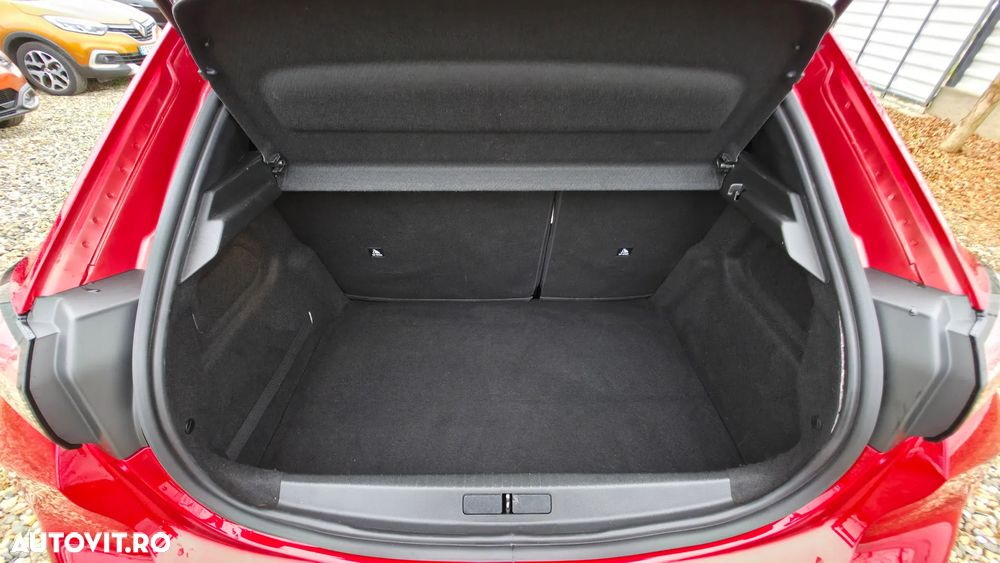 Peugeot 208 1.2 L PureTech STT EAT8 Allure Pack - 17