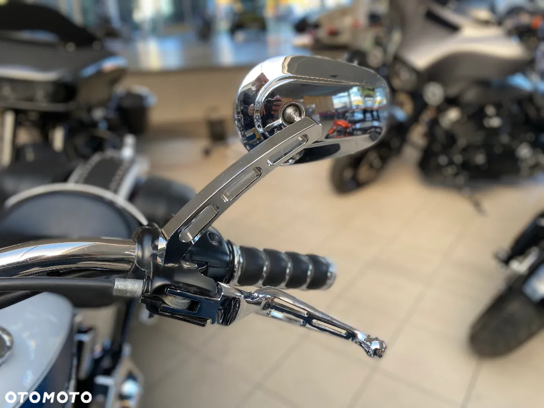 Harley-Davidson Softail - 32