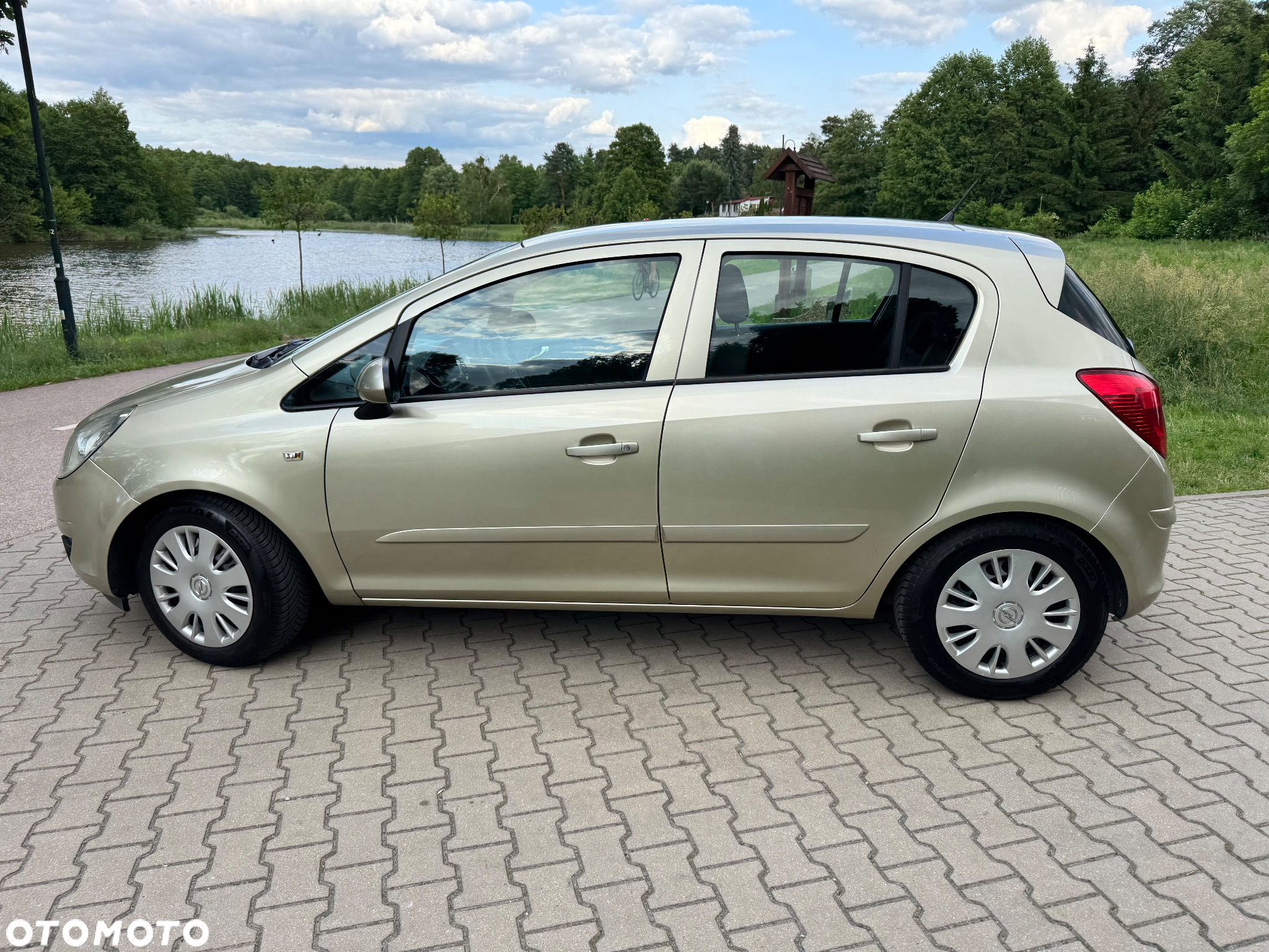 Opel Corsa 1.2 16V Essentia - 15