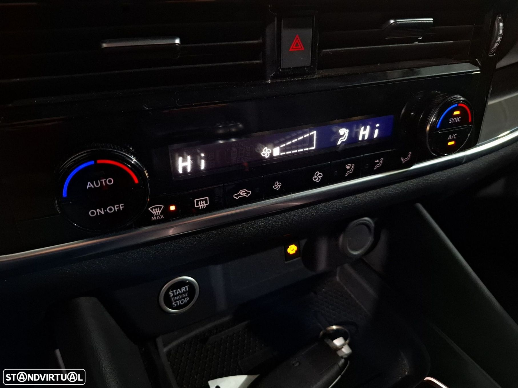 Nissan Qashqai 1.3 DIG-T N-Connecta LED - 13