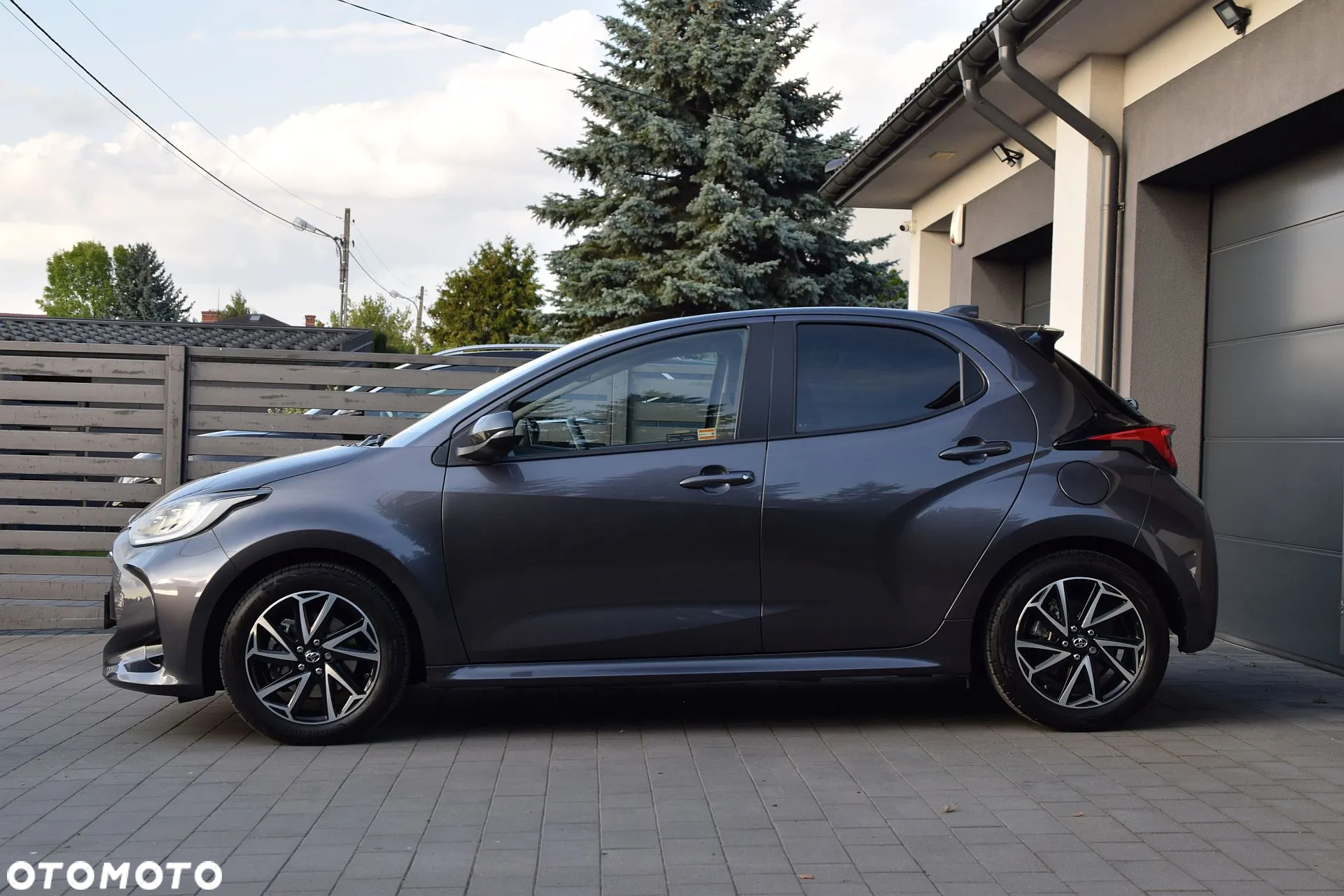 Toyota Yaris Hybrid 1.5 Comfort - 4