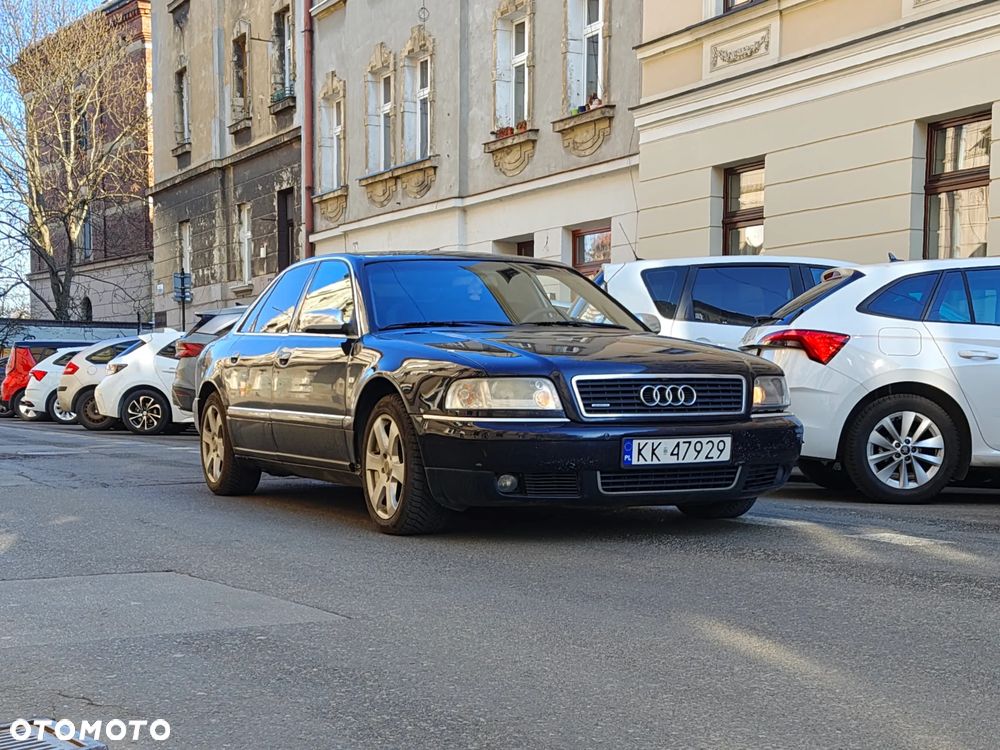 Audi A8 - 1