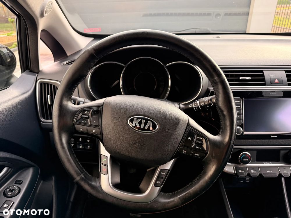 Kia Rio - 21