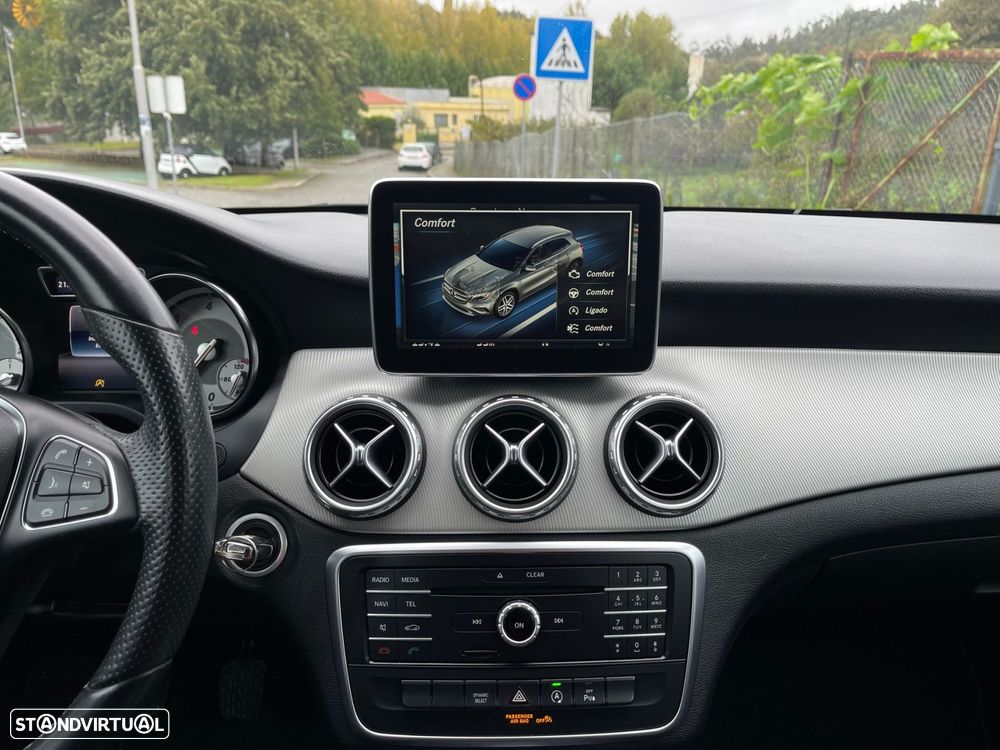 Mercedes-Benz GLA 180 - 32