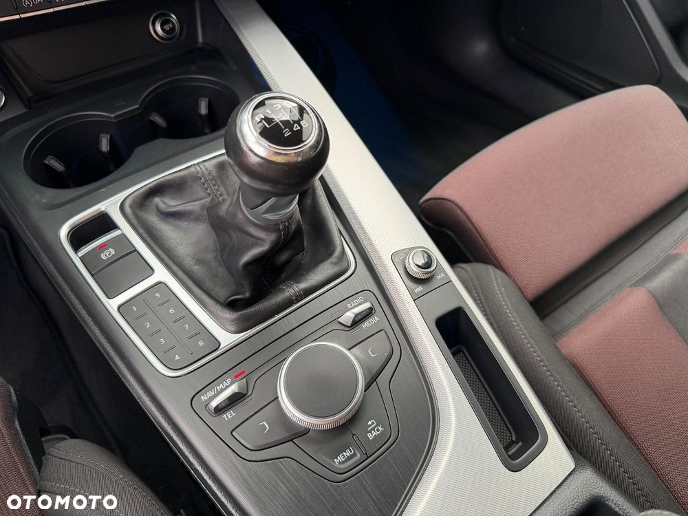 Audi A4 Avant 2.0 TDI ultra sport - 31