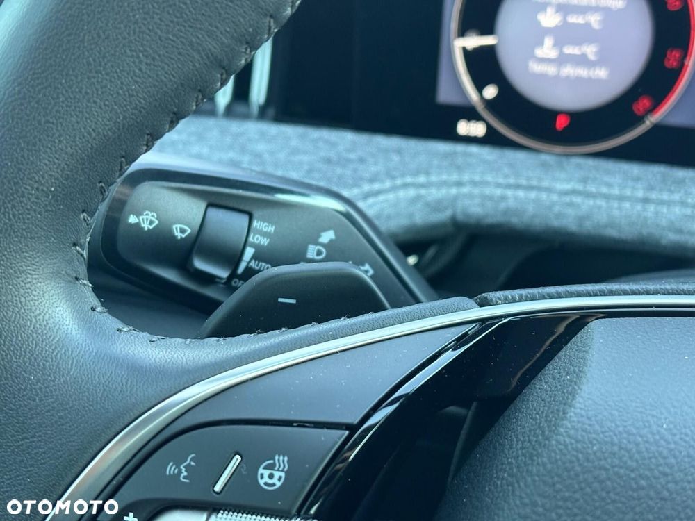 Skoda Superb 2.0 TDI SCR Selection DSG - 26