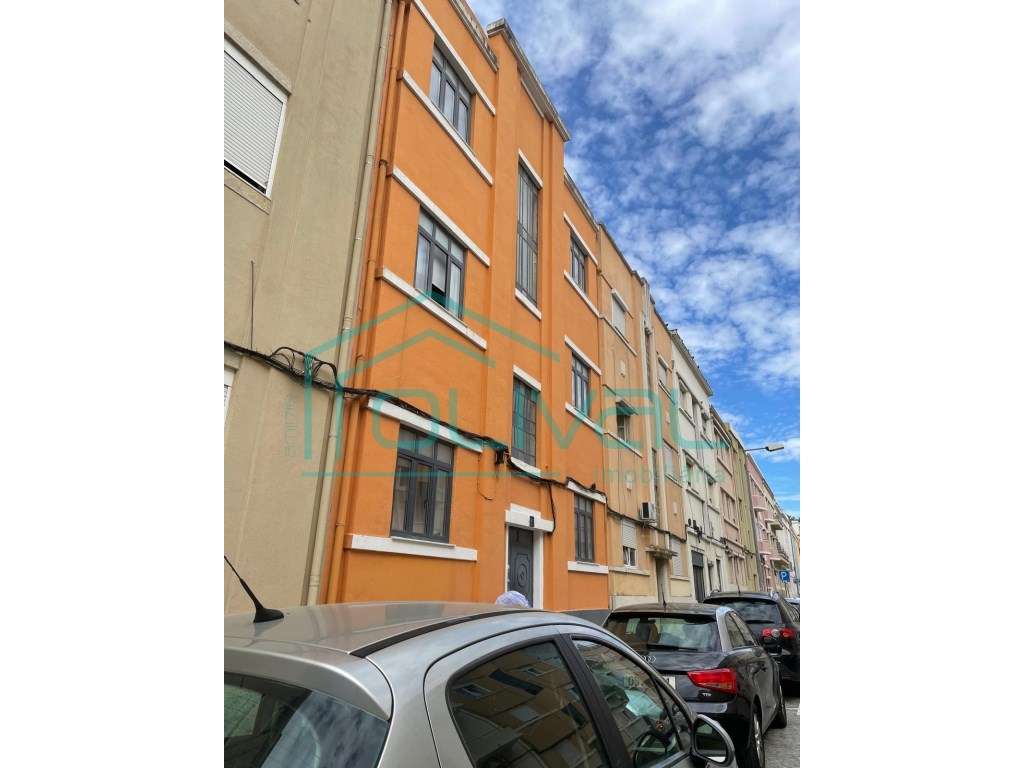 Apartamento T2 com terraço Renovado - Grande imagem: 5/9