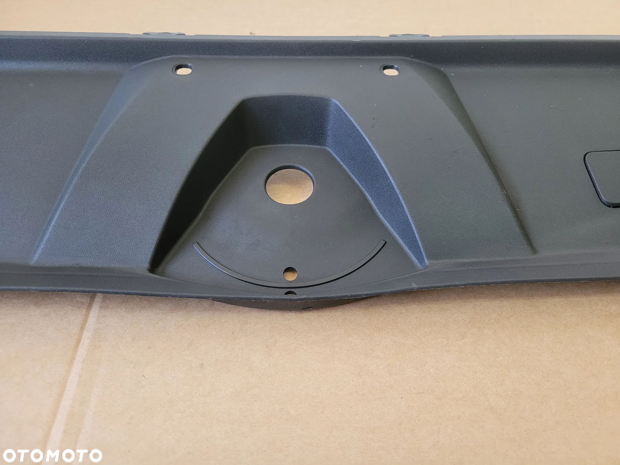OSŁONA PASA PRZEDNIEGO VW ARTEON 3G8853037C - 3