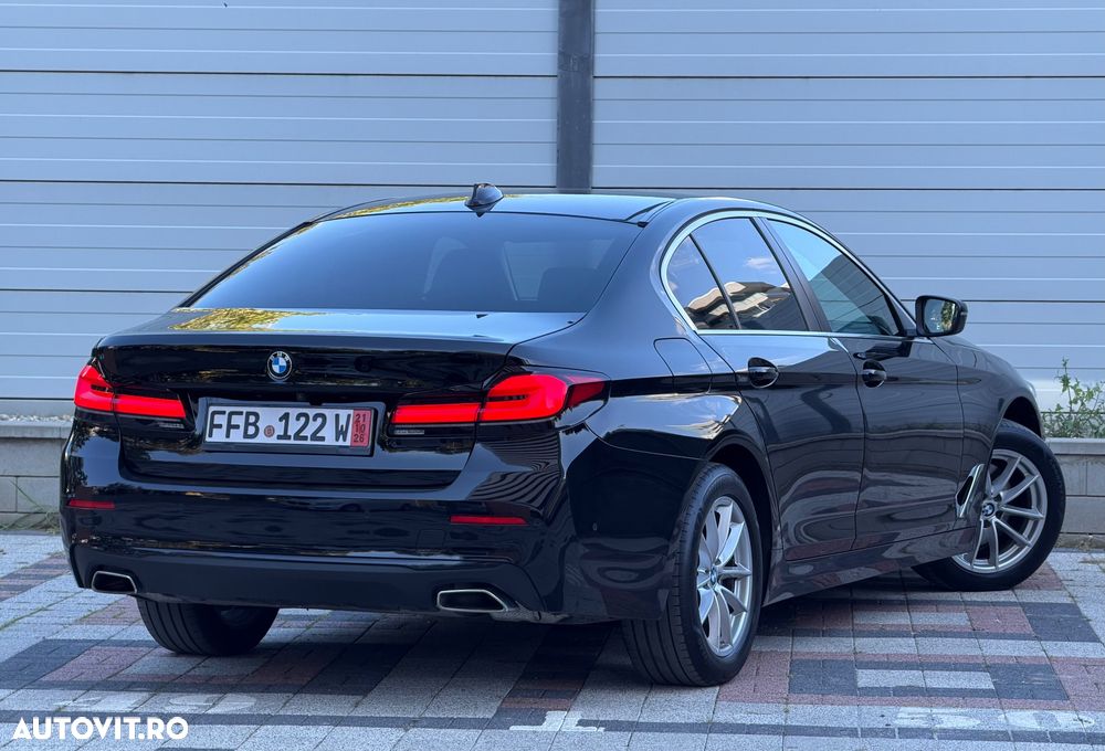 BMW Seria 5 520i AT MHEV - 24