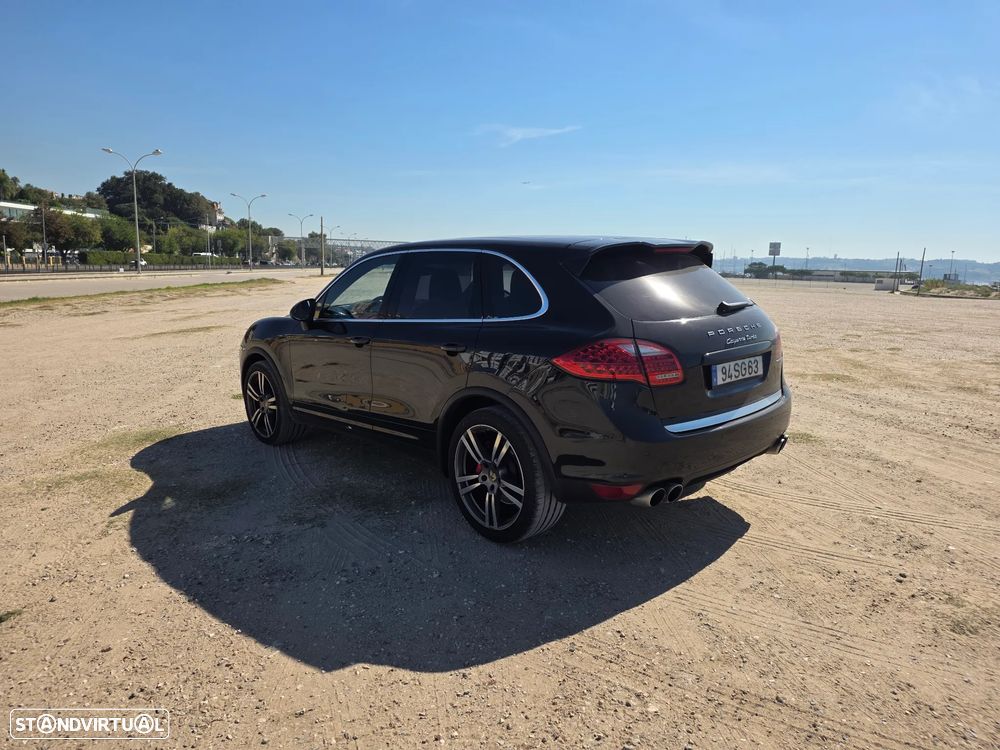 Porsche Cayenne Turbo Tiptronic S - 47