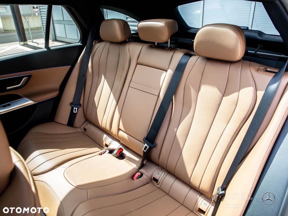 Mercedes-Benz Klasa E 220 d mHEV 4-Matic AMG 9G-Tronic - 12