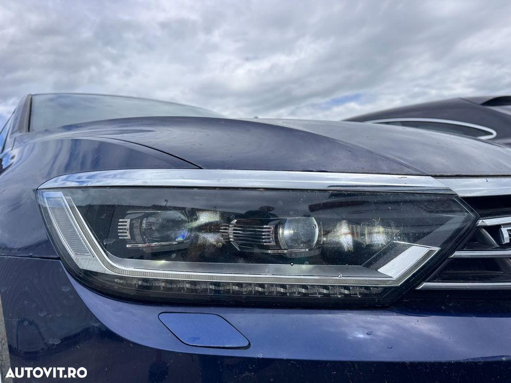 Volkswagen Passat 1.6 TDI SCR DSG Conceptline - 7