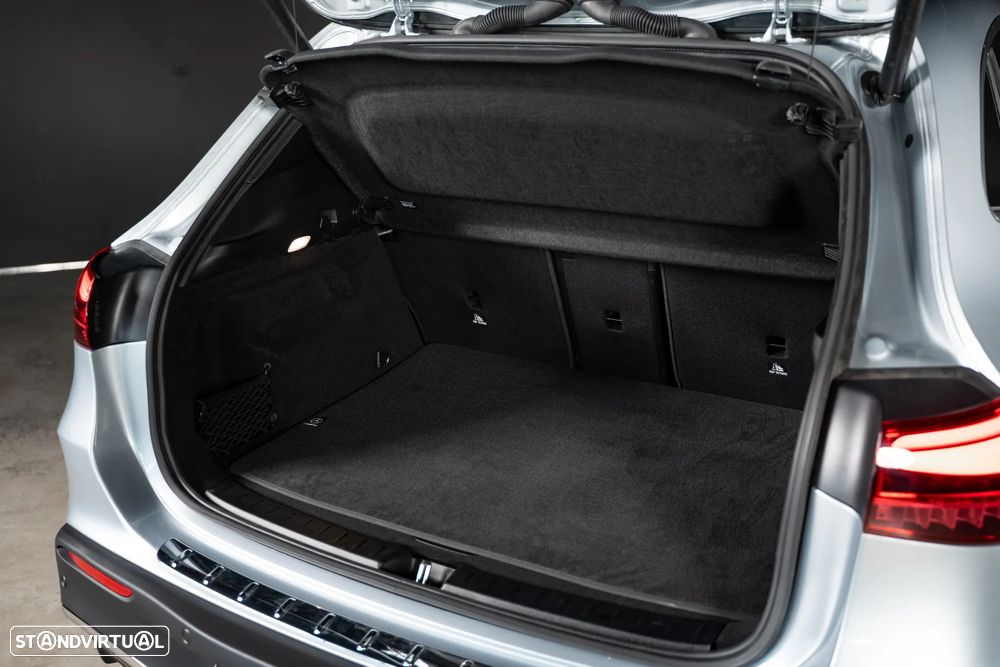 Mercedes-Benz EQA 300 4Matic AMG Line - 48