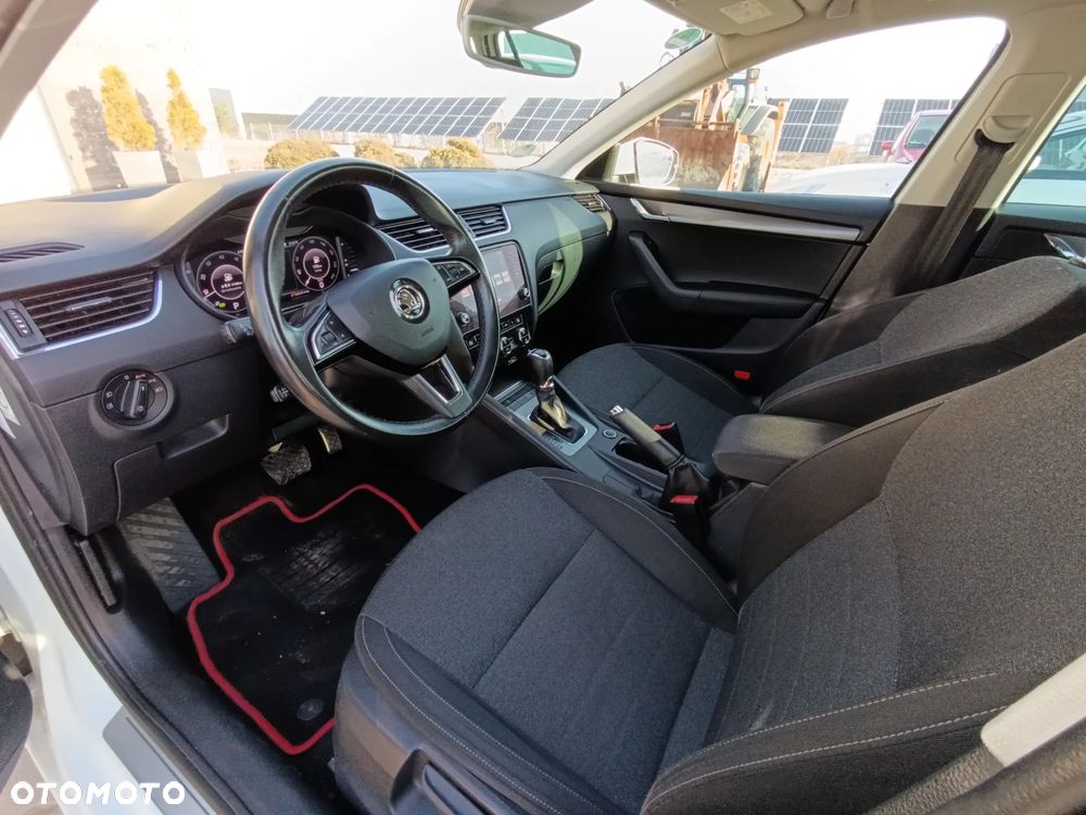 Skoda Octavia 2.0 TDI DSG Soleil - 6