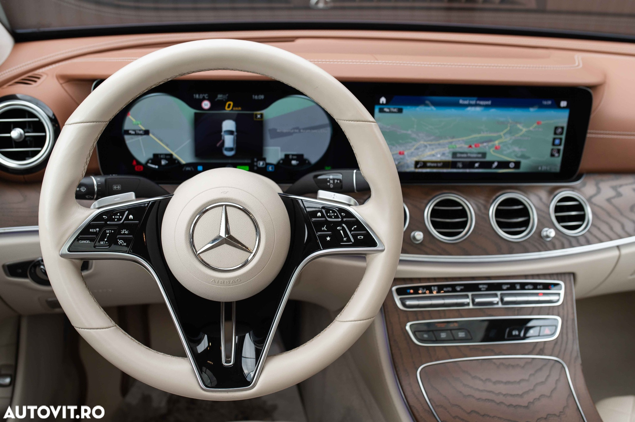 Mercedes-Benz E 300e 4Matic 9G-TRONIC Edition AVANTGARDE - 34