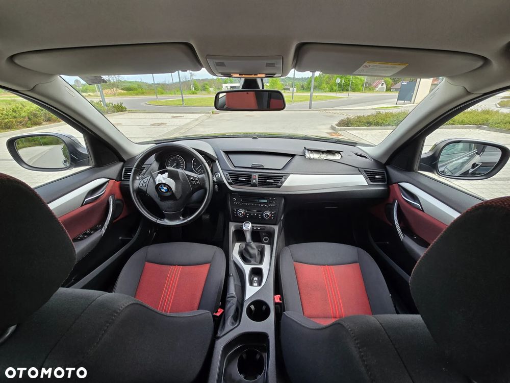 BMW X1 xDrive18d xLine - 11