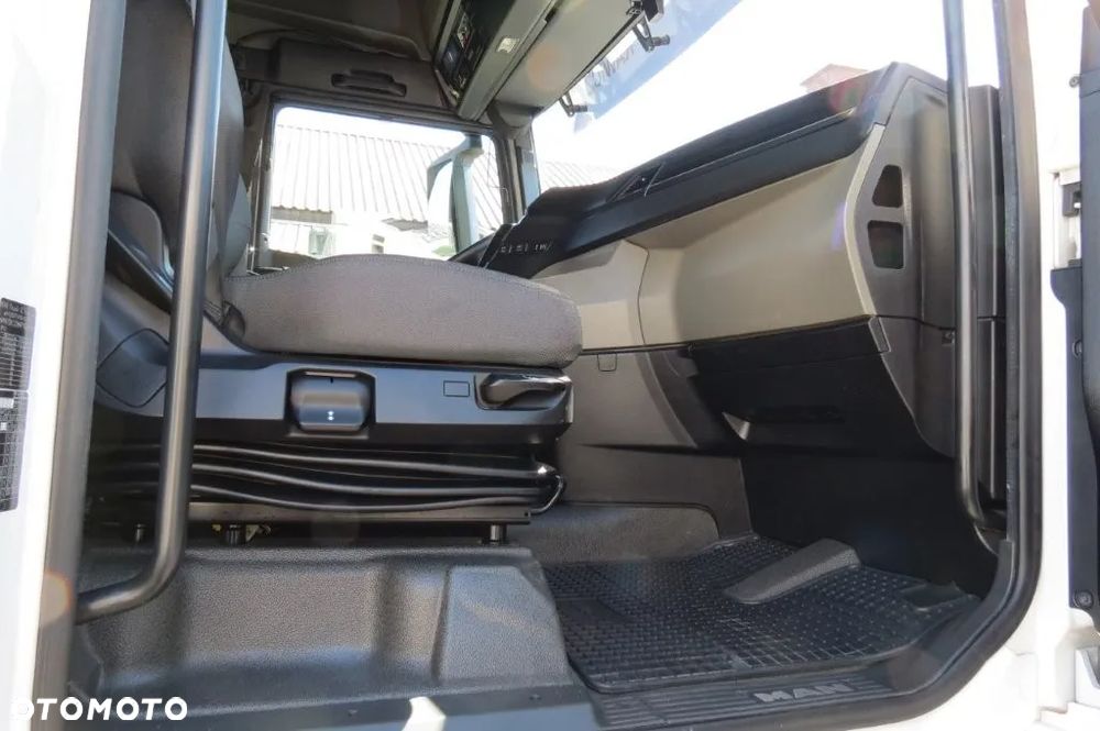 MAN TGX TG3 18.470 GX MEGA RETARDER ACC NAVI PO KONTRAKCIE SERWIS MAN - 14
