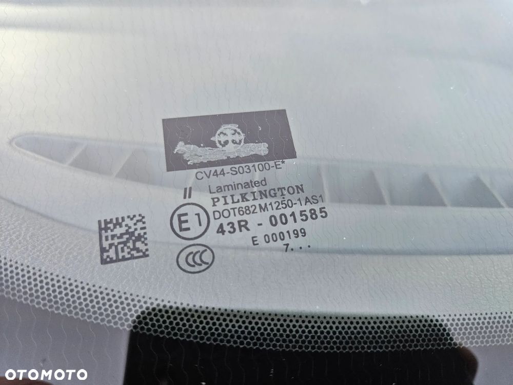 Ford Kuga 1.5 EcoBoost 2x4 Titanium - 13