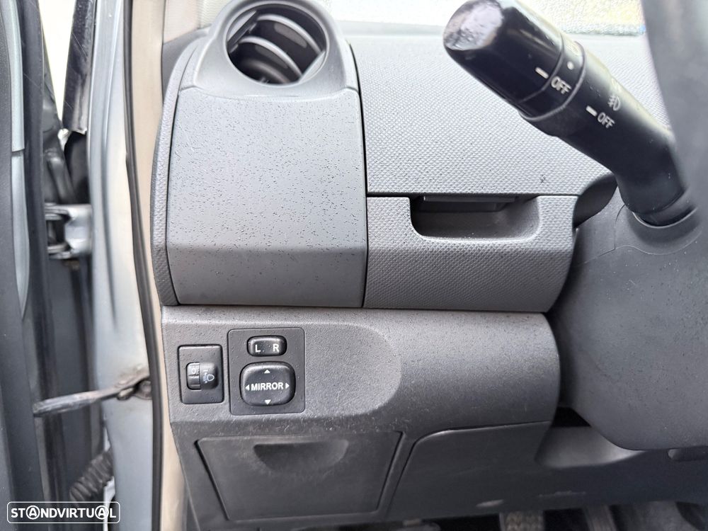 Toyota Yaris 1.0 VVT-i Sol High Pack VSC+TRC - 8