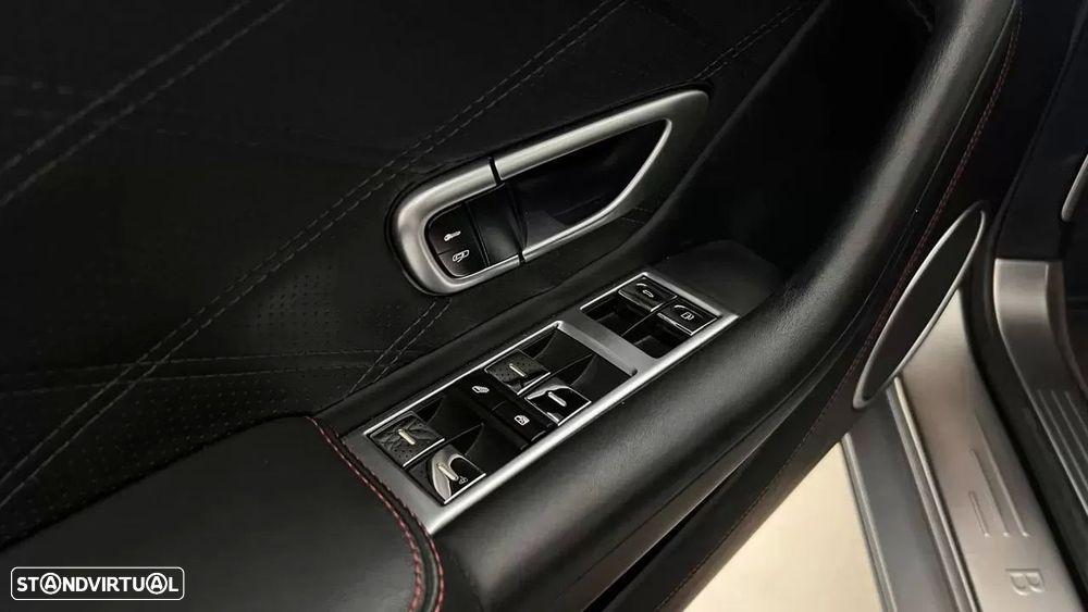 Bentley Continental GT V8 - 37
