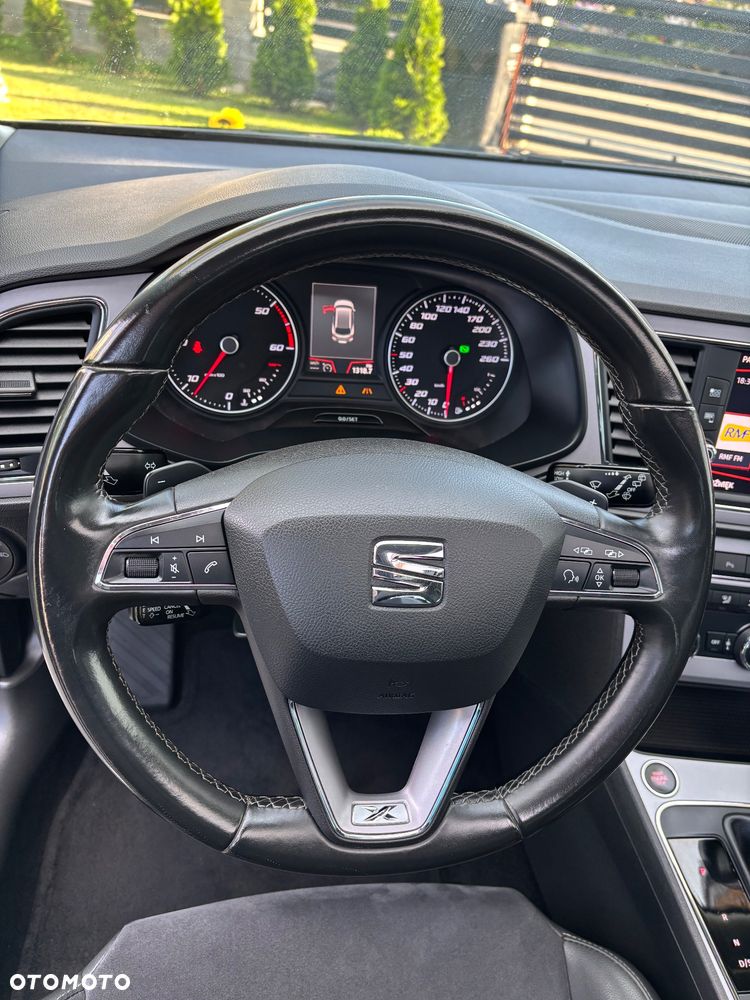 Seat Leon 2.0 TDI DPF Start&Stop DSG XCELLENCE - 32