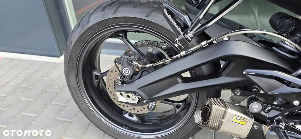 Triumph Street Triple - 17