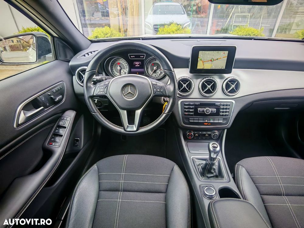 Mercedes-Benz GLA 200 d AMG Line - 6