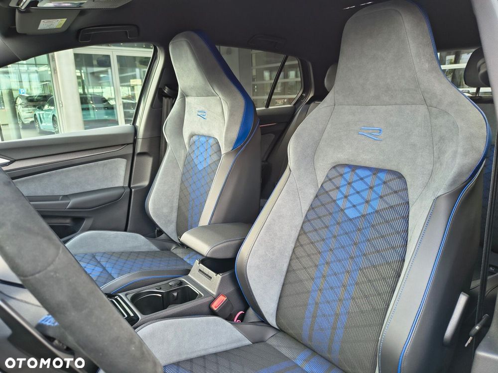 Volkswagen Golf - 13