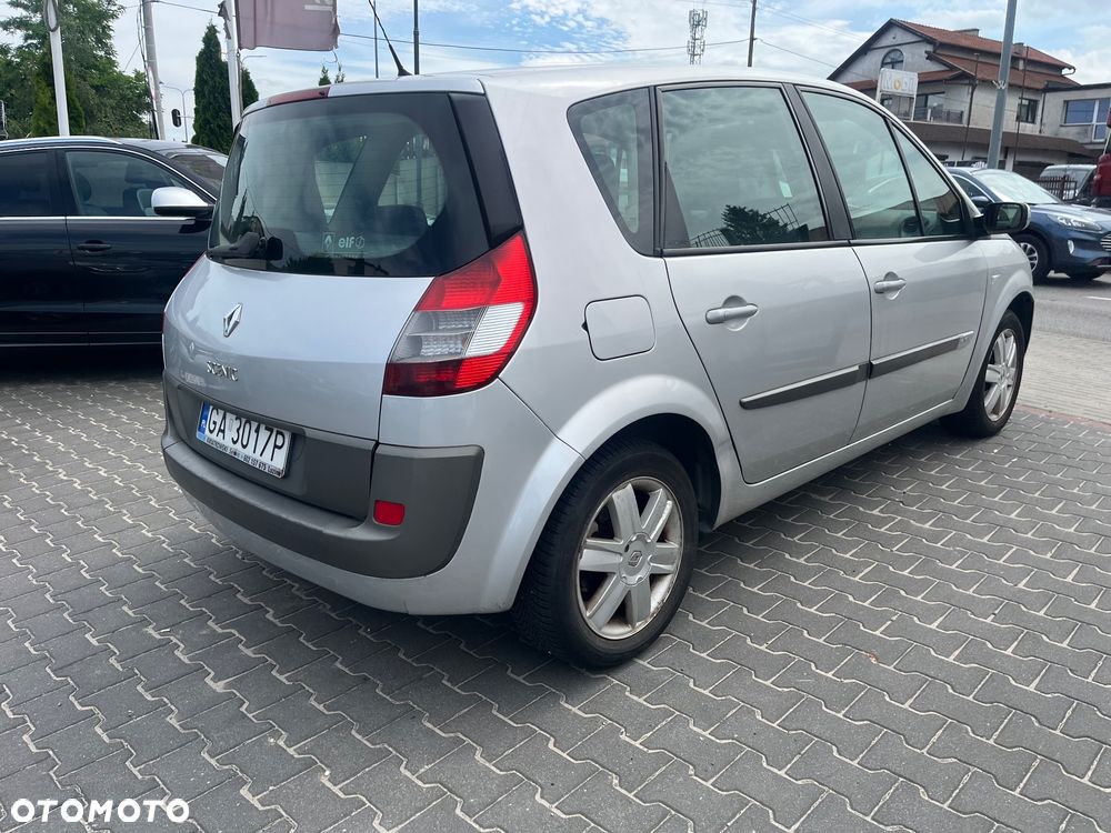 Renault Scenic 1.5 dCi Authentique - 4