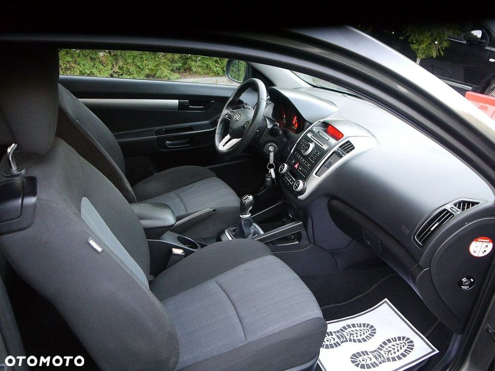 Kia ProCeed Pro_cee'd 1.4 Comfort + - 24