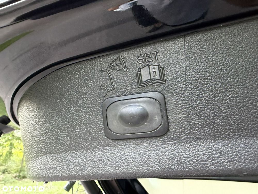 Ford Kuga - 27