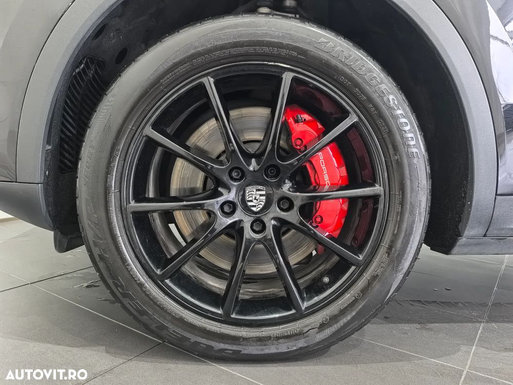 Porsche Cayenne - 5