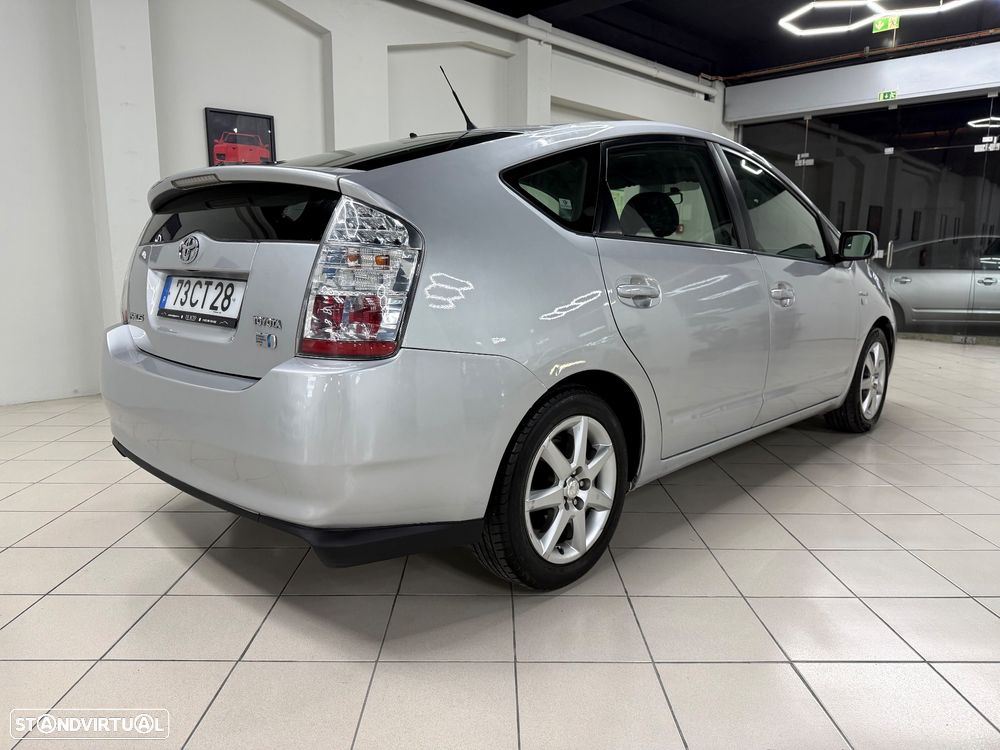 Toyota Prius 1.5 VVT-i HSD Sol - 5