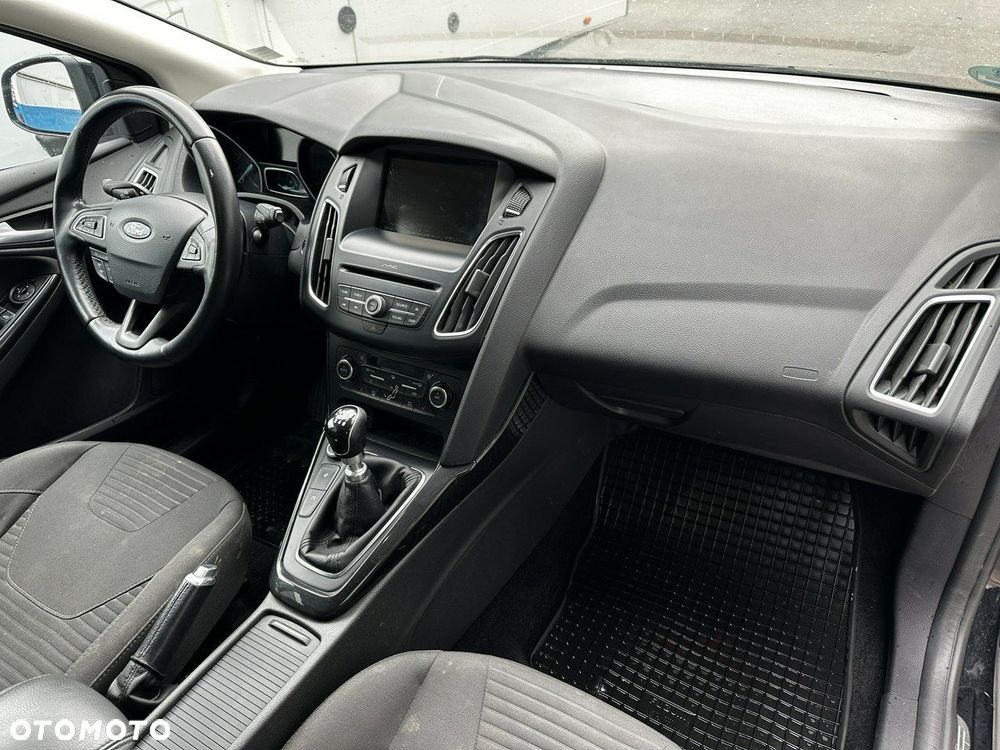 Ford Focus 1.0 EcoBoost Titanium Business - 25