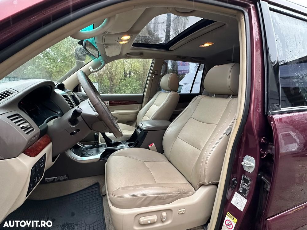 Toyota Land Cruiser - 12