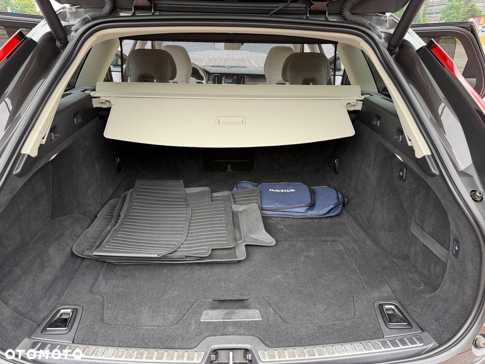 Volvo V90 Cross Country B5 D AWD Pro - 21