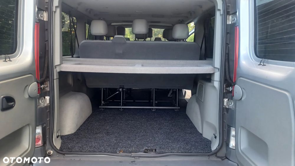 Opel Vivaro L2H1 2.9t - 12