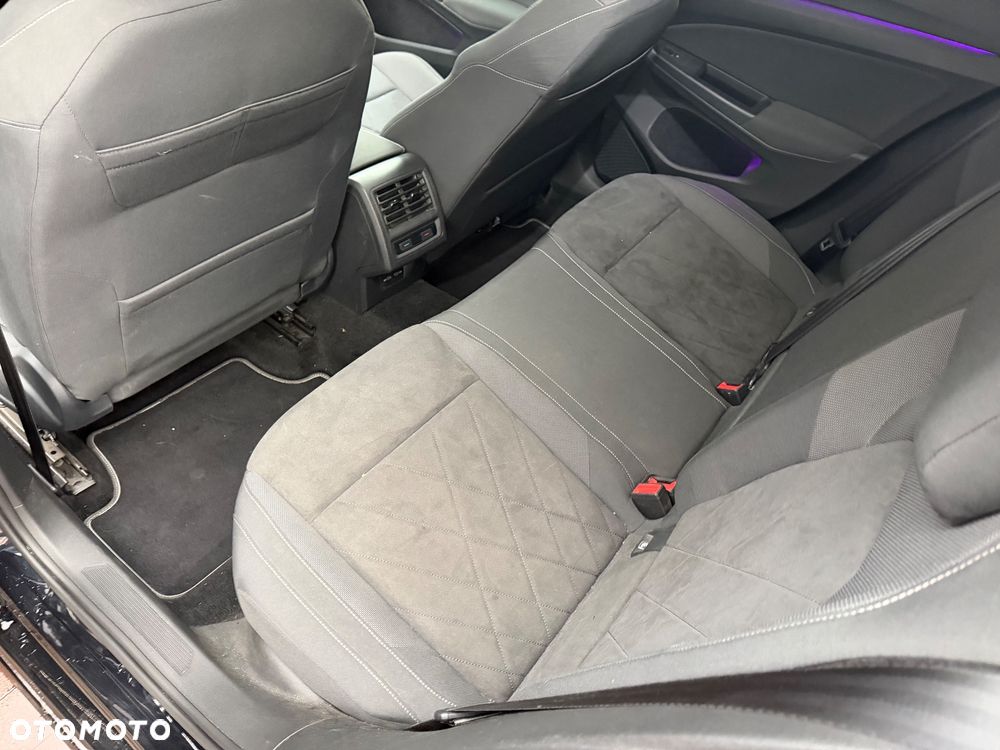 Volkswagen Golf - 29