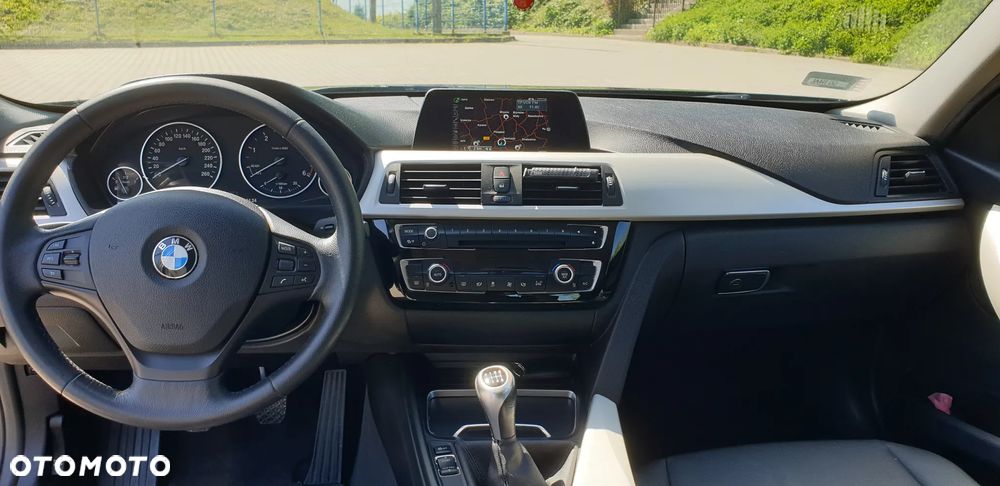 BMW Seria 3 316d - 5